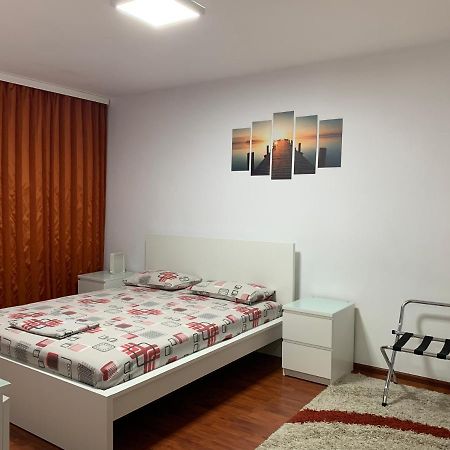 Ana Center Apartment Galaţi Esterno foto